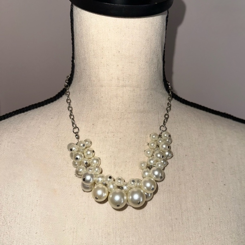 Elegant Pearl Necklace